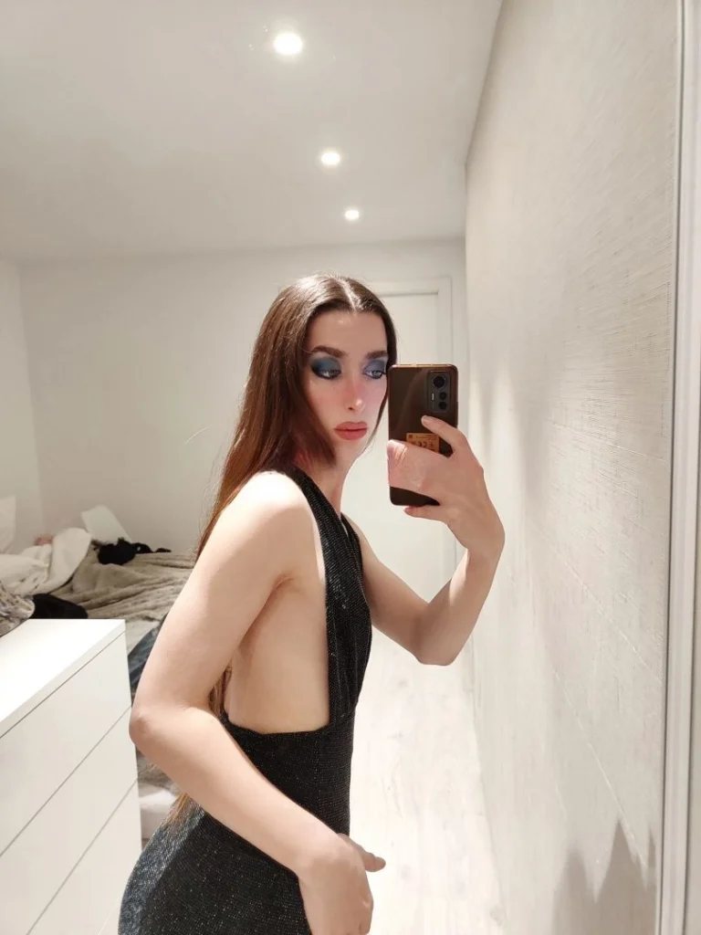 trans escort Rei